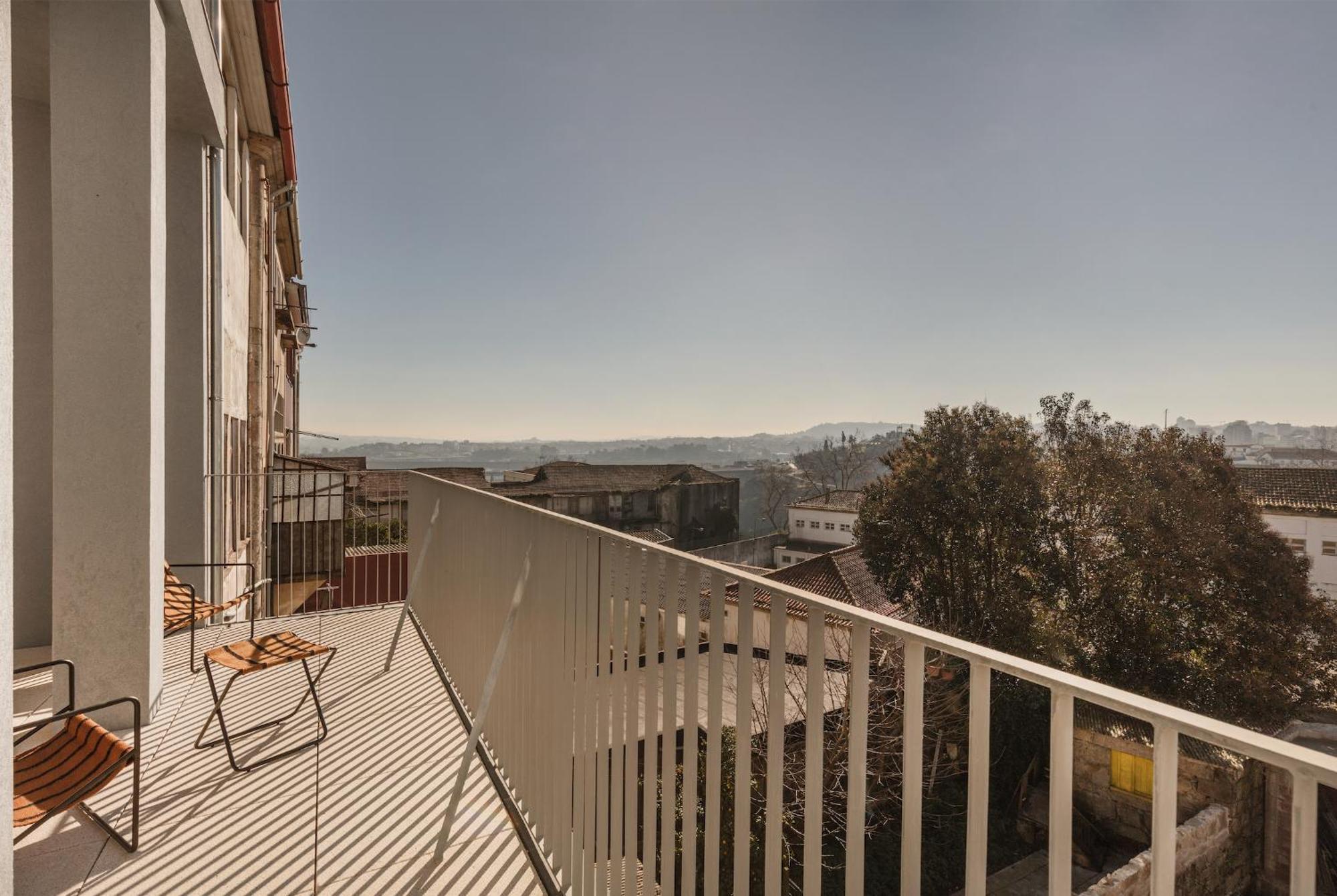 Vandoma Living Suites Порто Екстериор снимка